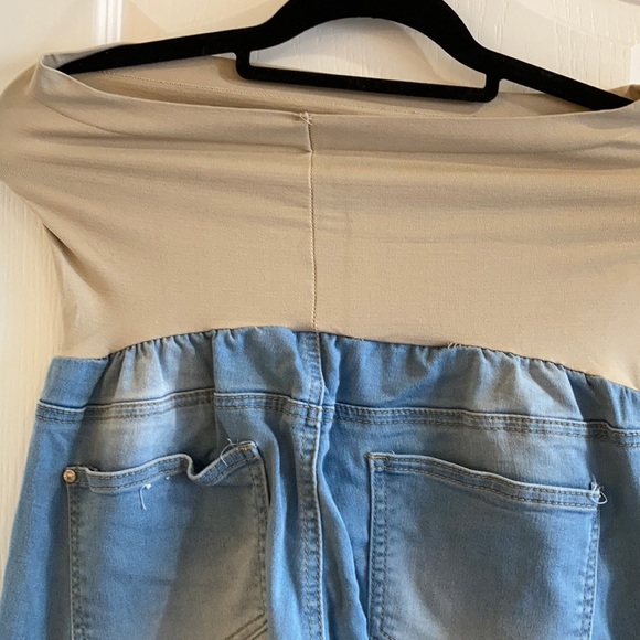 Maternity lightweight jeans size XL. - Picture 3 of 3